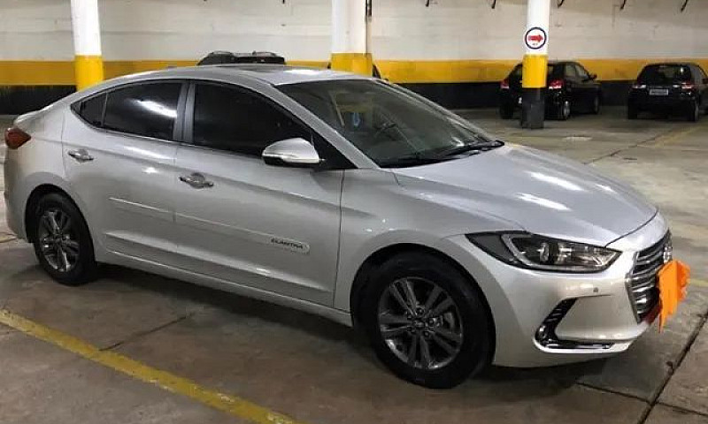 Hyundai Elantra 2017...