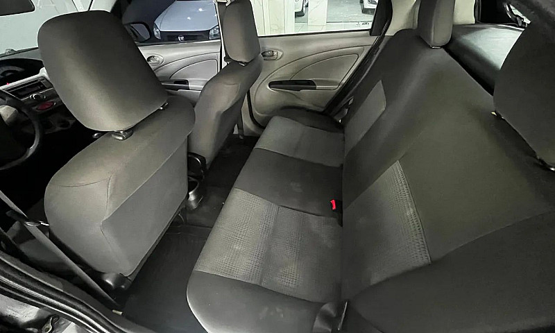 Toyota Etios Xs 1.3 ...