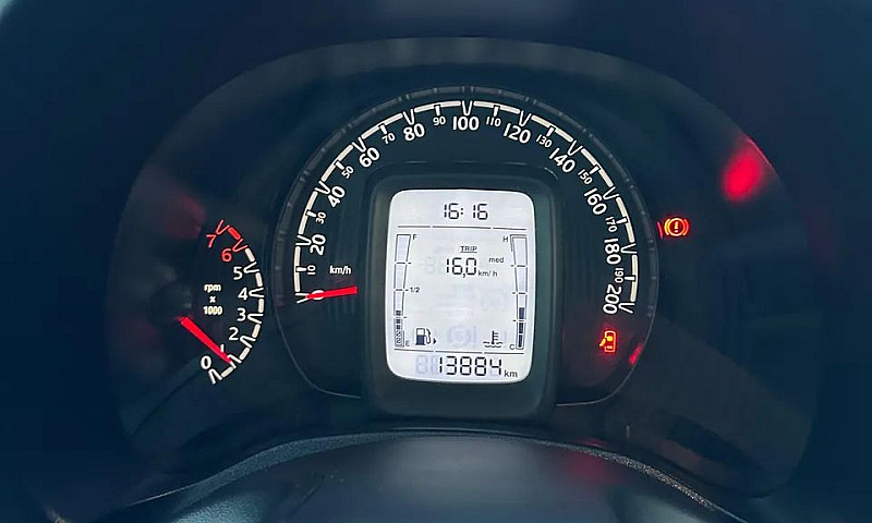 Fiat Mobi Trekking 1...