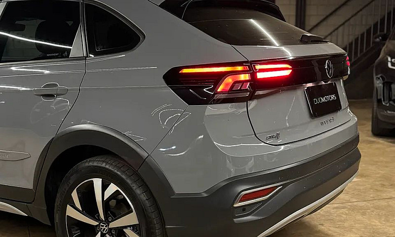 Volkswagen Nivus Hig...