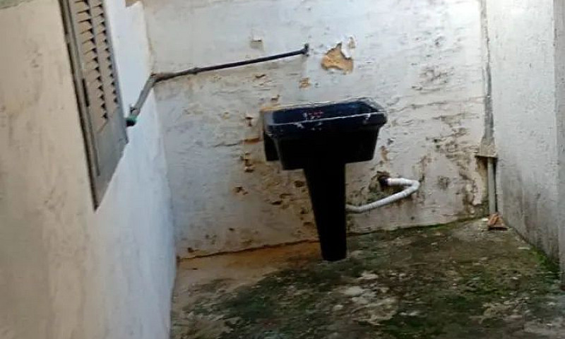 Casa Antiga No Rocha...