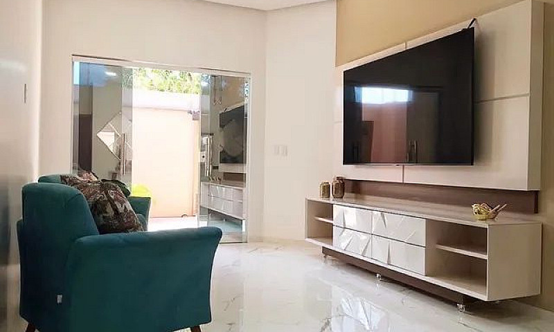 Casa Com Piscina E A...