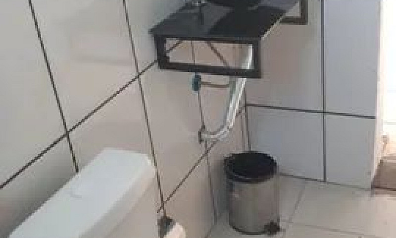 Aluga-Se Apartamento...