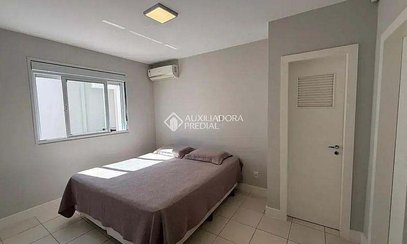Casa Térrea Com 253M...