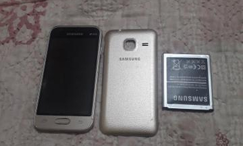 Celular Samsung J1 M...