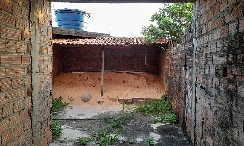 Vende-Se Está Casa D...