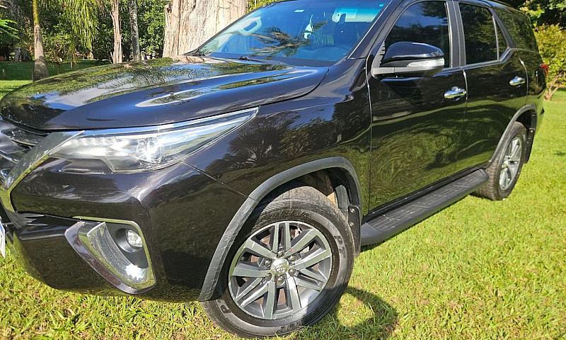 Toyota Hilux Sw4 Srx...