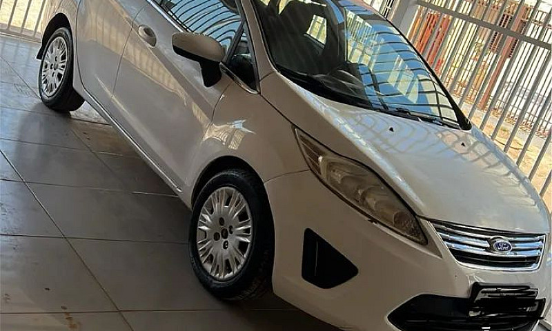 Ford Fiesta Sedan Se...