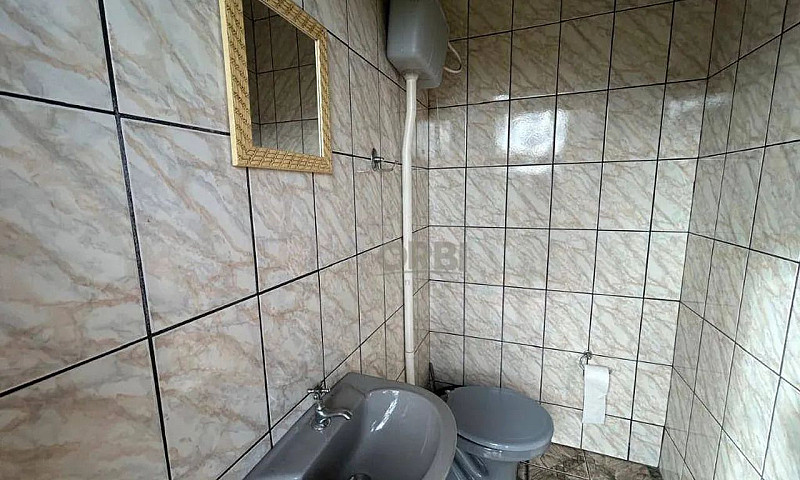 Casa Com 2 Dormitóri...