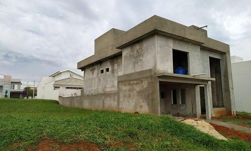 Sobrado Em Fase De A...