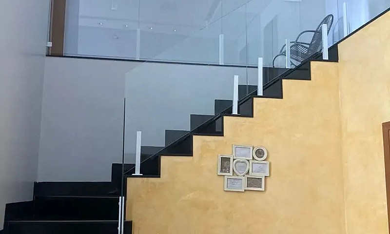 Casa De Condomínio P...