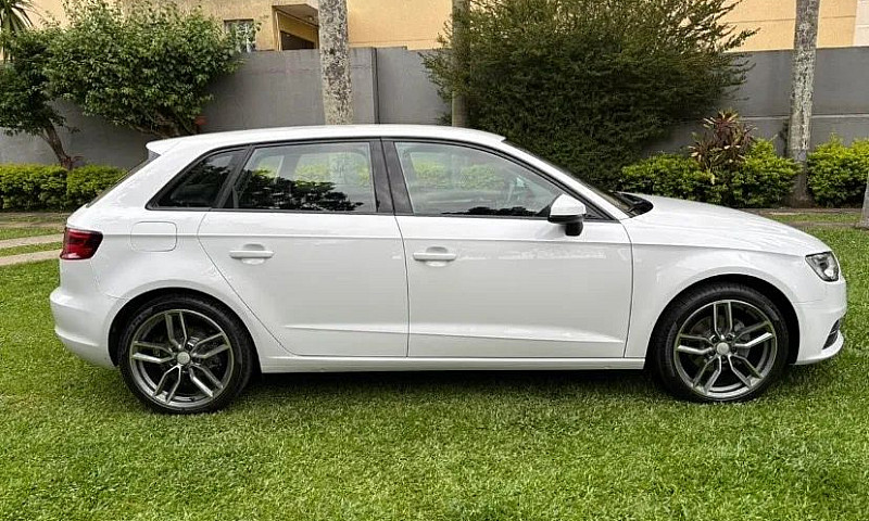 Audi A3 Sportback 1....