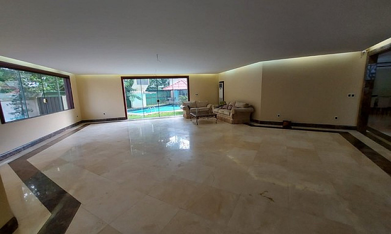 Casa De Condomínio P...