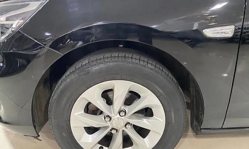 Chevrolet Onix Hatch...