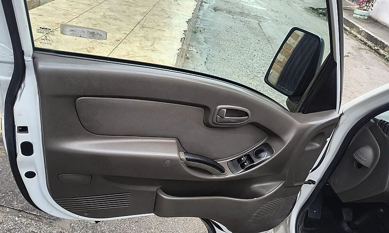 Caminhão Hr 2.5 Tci ...