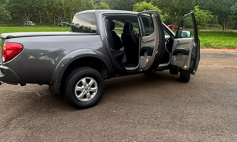 Mitsubishi L200 Trit...