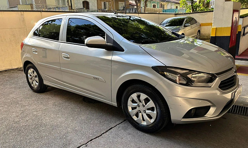 Chevrolet Onix Hatch...
