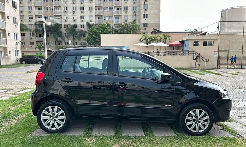 Volkswagen Fox 1.6 M...