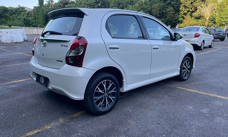 Toyota Etios Platinu...