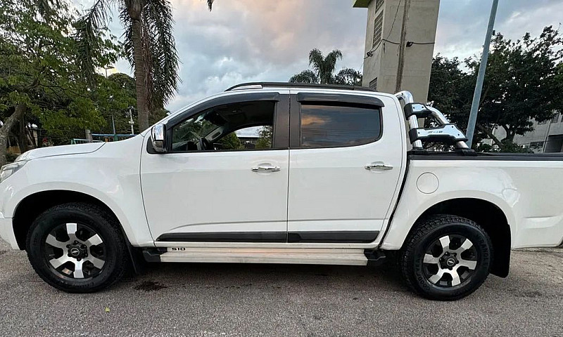 Chevrolet S10 Pick-U...