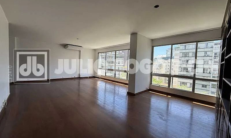 Apartamento De 4 Qua...
