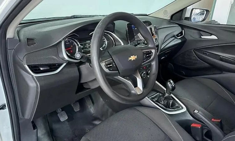 Chevrolet Onix Plus ...