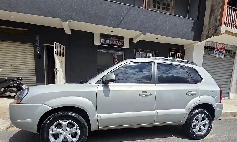 Hyundai Tucson 2.0 1...