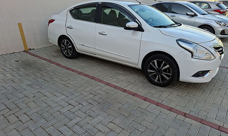 Nissan Versa Unique ...