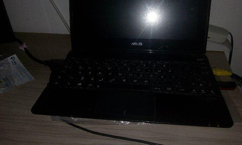 Netbook Asus Defeito...