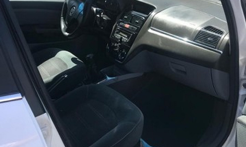 Fiat Linea Essence 1...