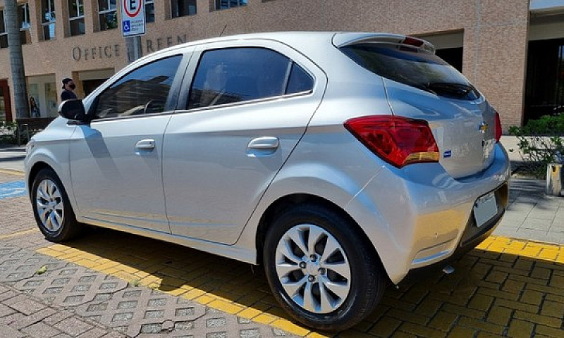 Chevrolet Onix 1.4 L...