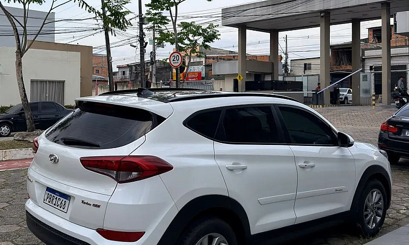 Hyundai Tucson Gls 1...