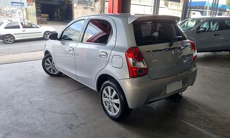 Toyota Etios Xls 1.5...