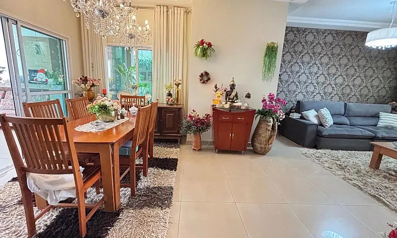 Casa Com 3 Suítes No...