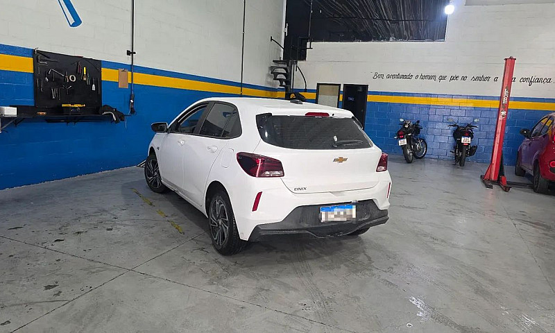 Chevrolet Onix Hatch...