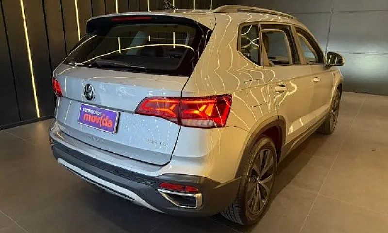 Volkswagen Taos Comf...