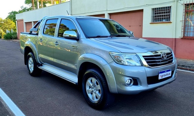 Toyota Hilux Srv 4X4...