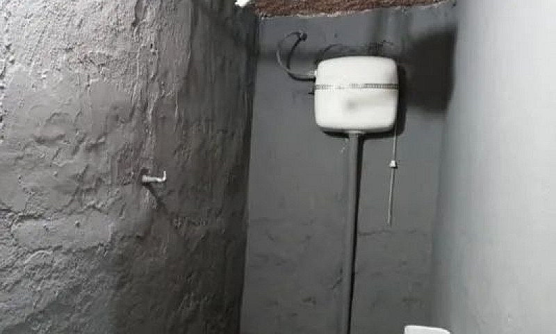 Aluga-Se Kitnet...