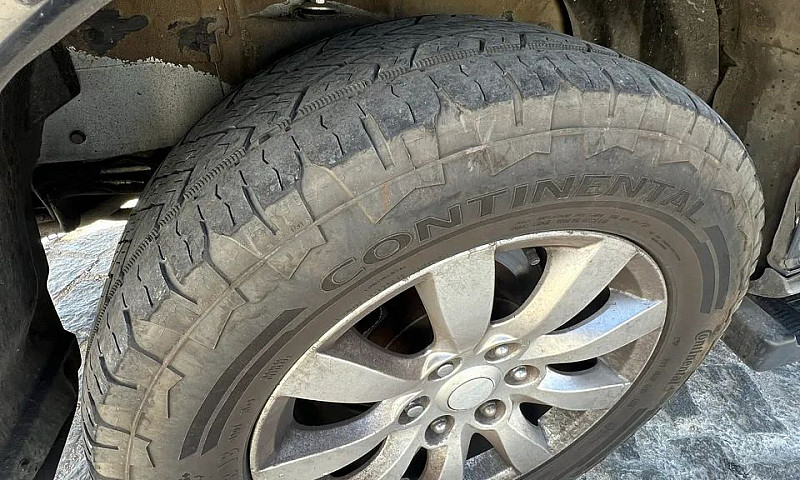Mitsubishi Pajero Hp...