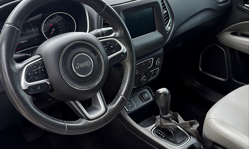 Jeep Compass Sport 2...