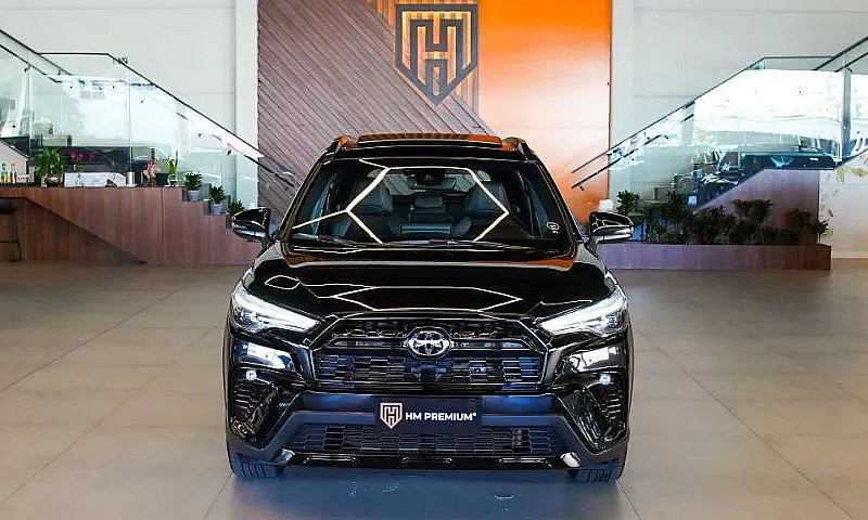 Toyota Corolla Cross...