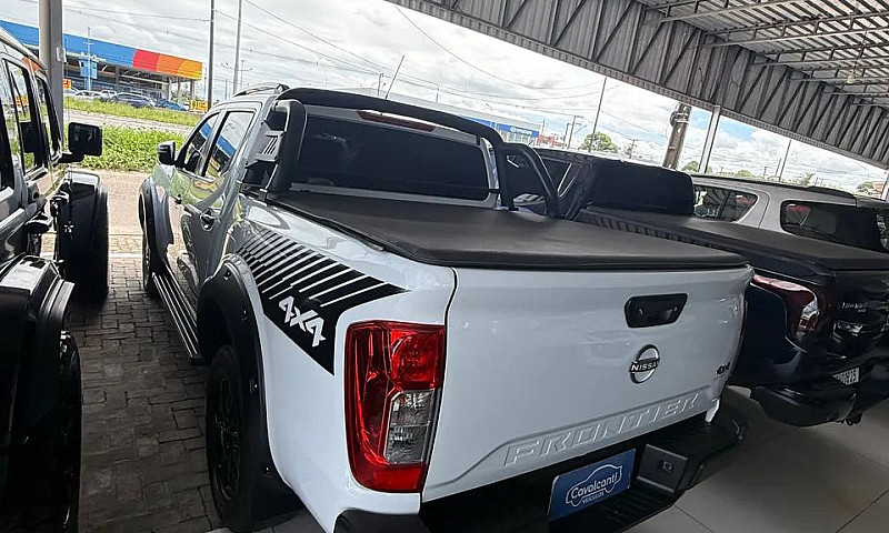 Nissan Frontier Atta...