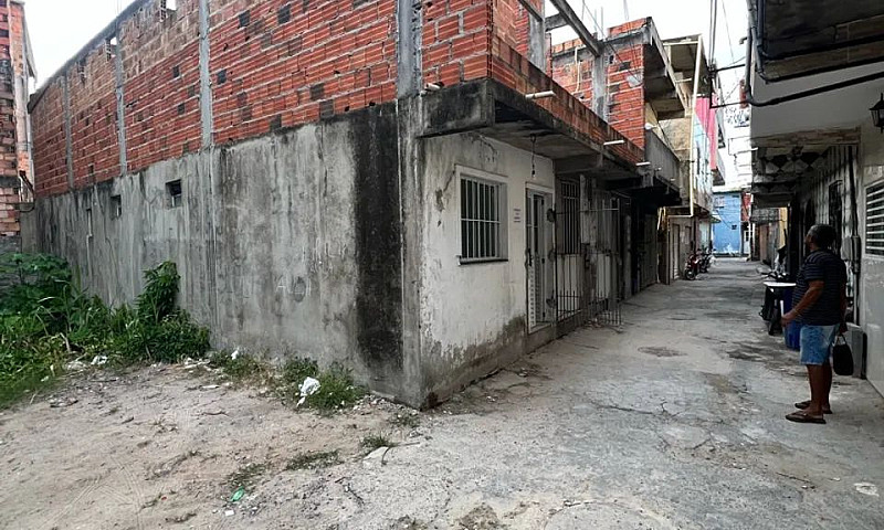 Vende-Se 4 Casas Em ...