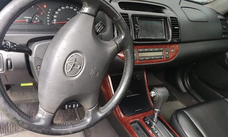 Toyota Camry Xle...