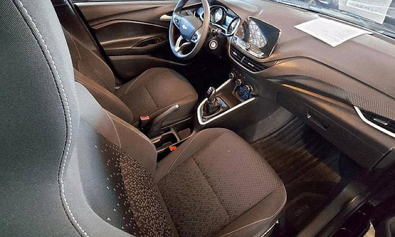 Chevrolet Onix Plus ...
