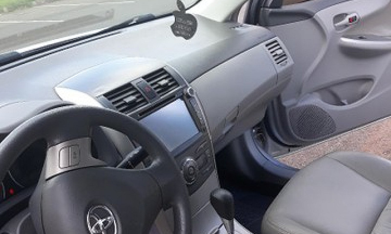 Vendo Corolla Gli 1....