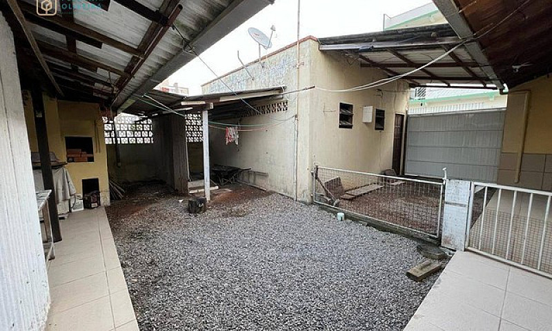 Casa Com 2 Dormitóri...