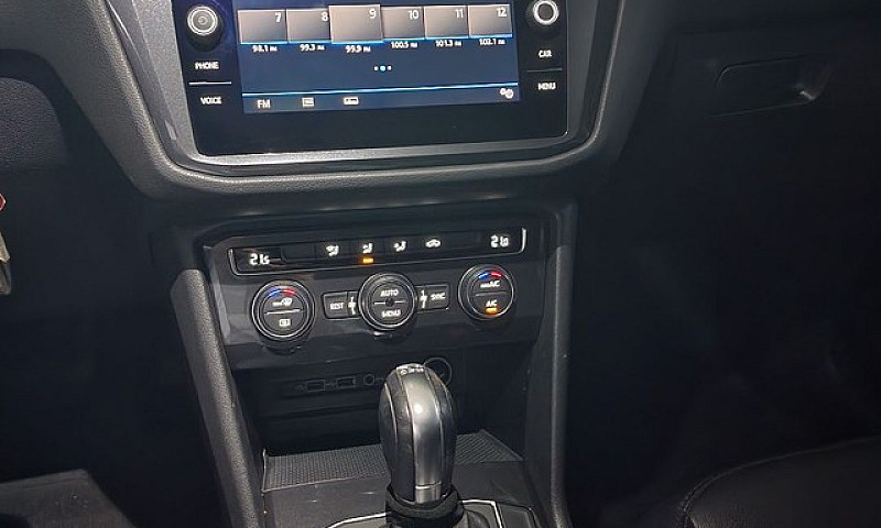 Tiguan Especial...