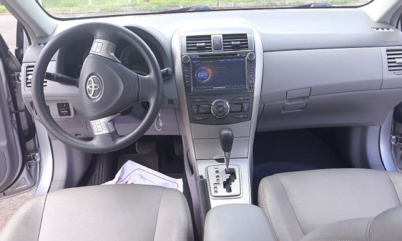 Vendo Corolla Gli 1....