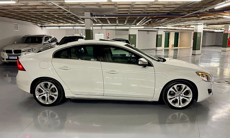 Volvo S60 T-6 3.0 30...